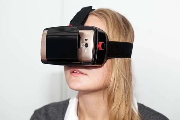 Sony Brings Virtual Reality to Masses in Test for Industry