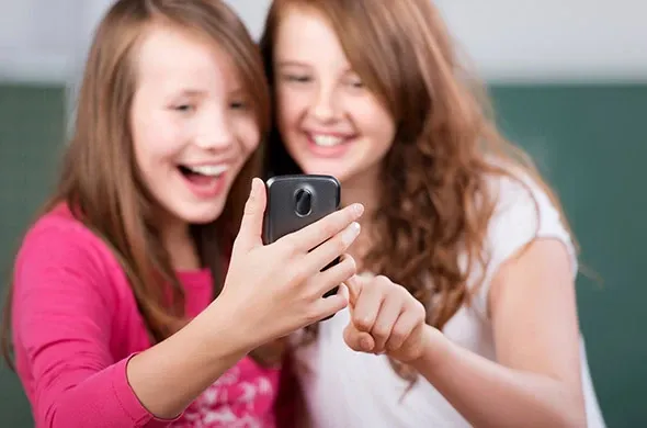 Facebook Unveils Messaging App for Kids to Pursue Younger Users