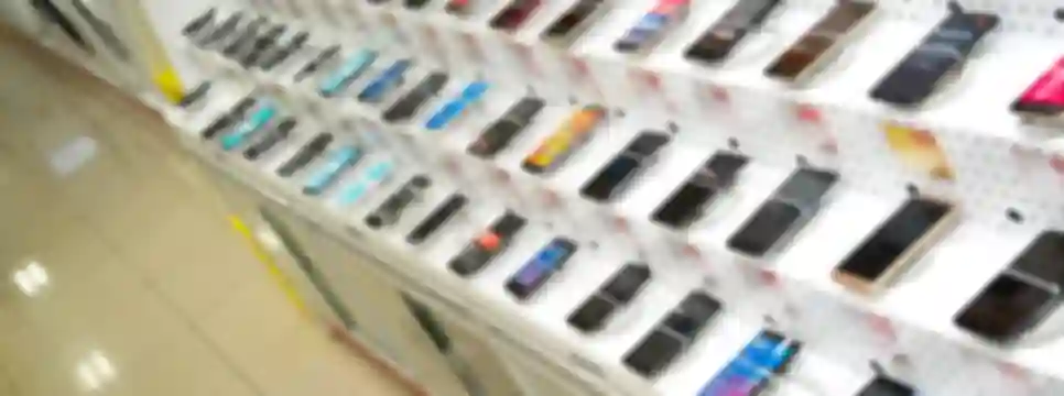 Smartphone Shipments Slump to Lowest Q2 Level in 13 Years