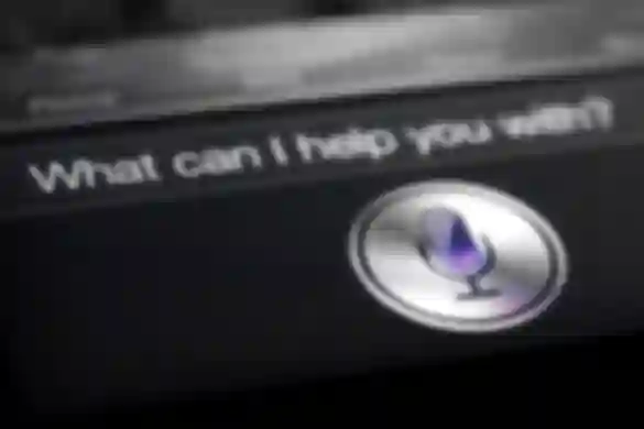 Apple Said to Ready Siri Speaker in Bid to Rival Google and Amazon