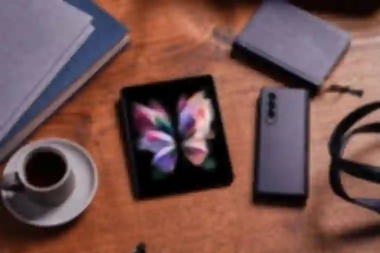 Samsung Unveils New Premium Devices