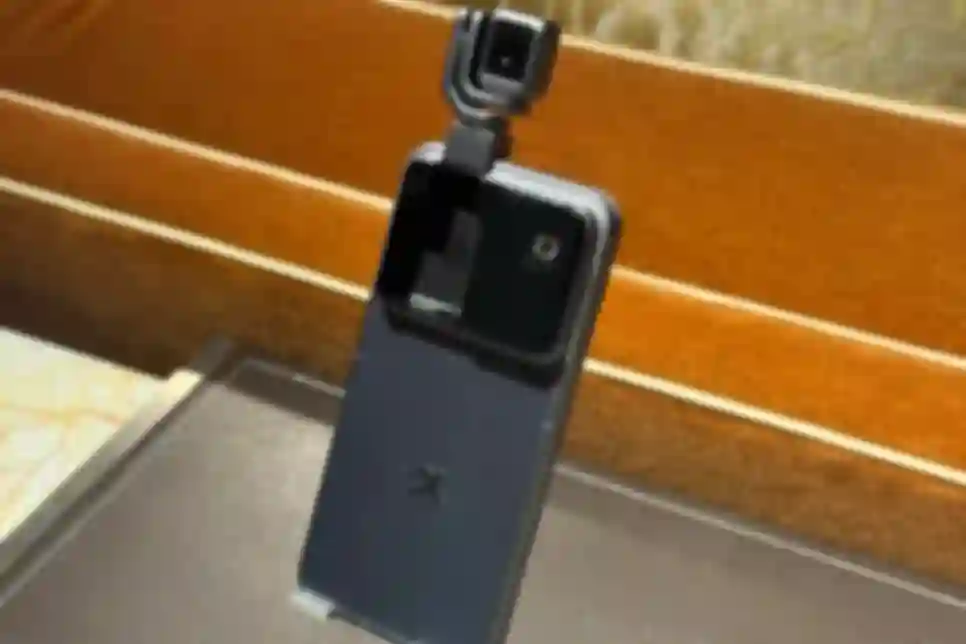 Honor Unveils Robot Phone Launch Date