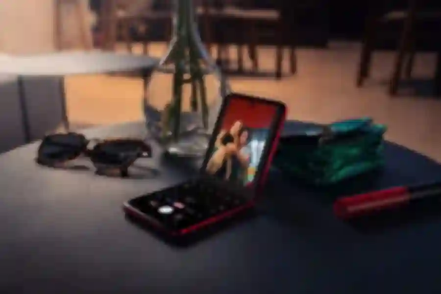 Motorola Expands Foldable Offer