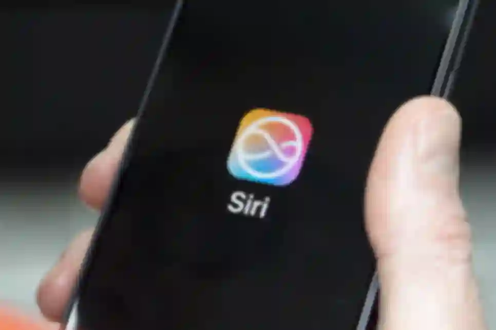 Apple Seeking to Pay for Long-Term Siri AI News Access