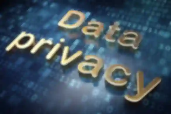 Apple Ups Privacy Controls in Growing Spat With Facebook
