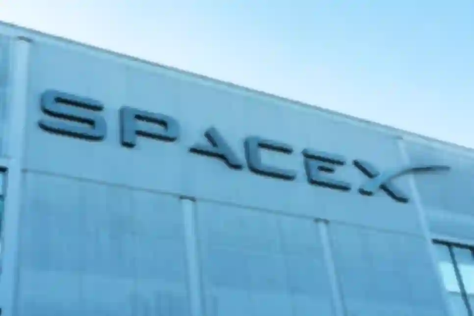 SpaceX Bought Low-Band Spectrum from Grain Management