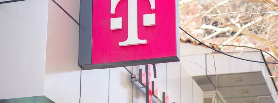 Deutsche Telecom Outperforms Targets for 2025 and Plans Further Growth in 2026