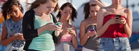 Spain Plans to Ban Under-16 Kids from Social Media