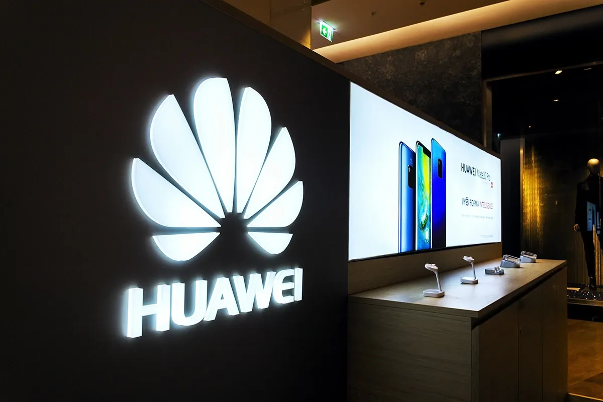 Huawei Profit Drops 36 Percent in H1