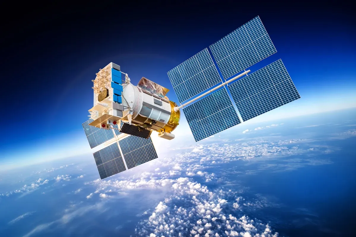 Rakuten Gets Government Investment for Satellite Network