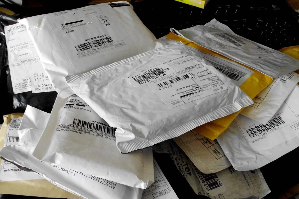 EU Starts Charging New E-Commerce Duty for Small Packages