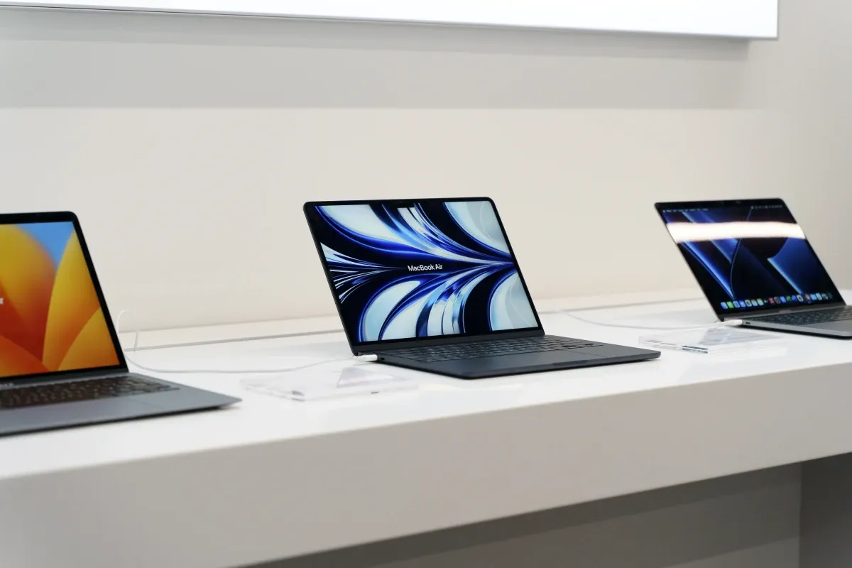 Apple Raises MacBook and iPad Prices Due to Memory Crisis