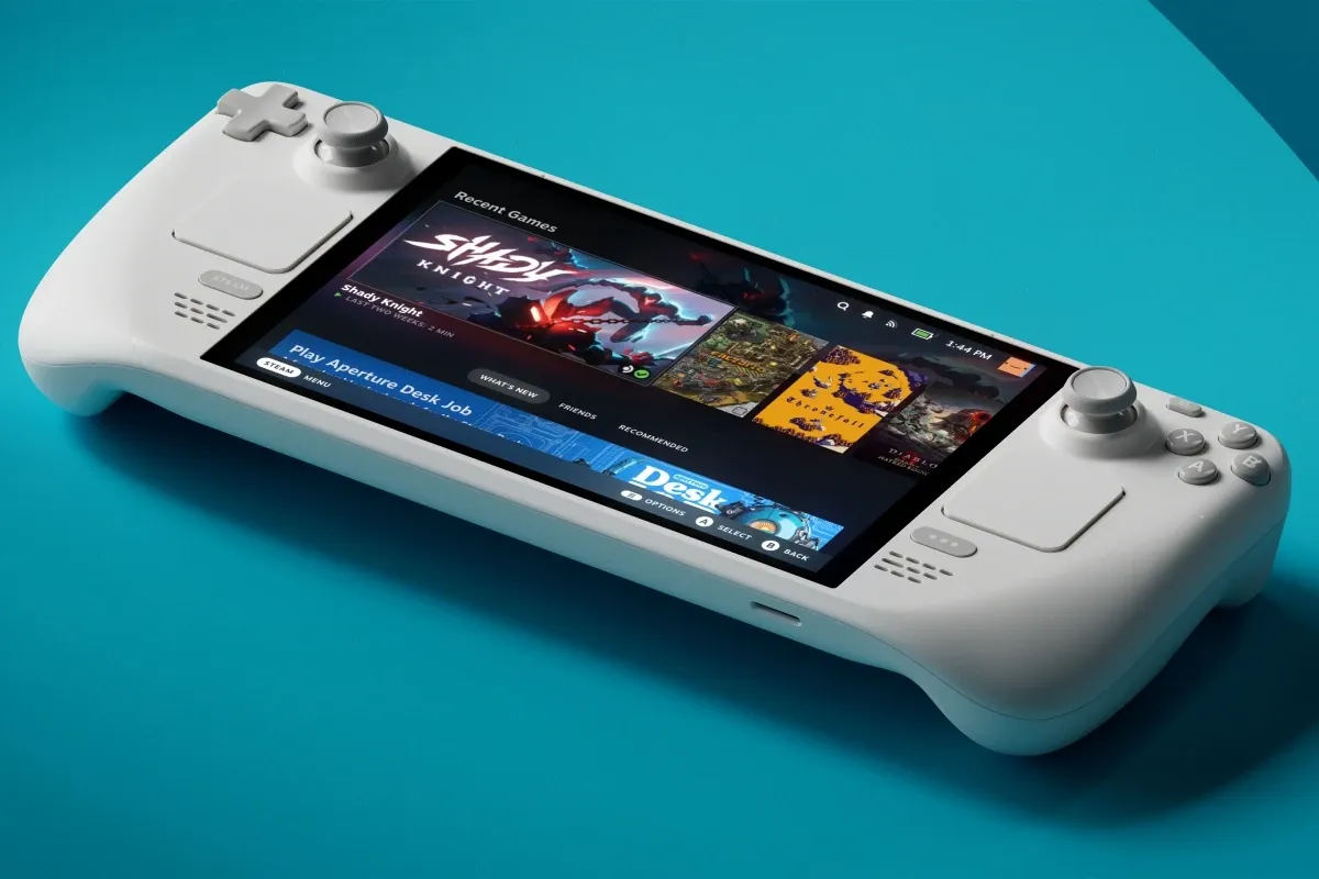 2.3 Million PC Gaming Handhelds Will Be Sold in 2025