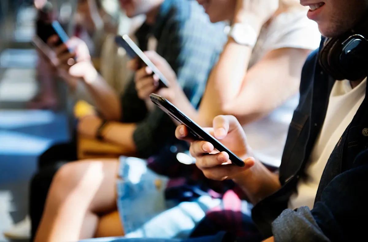 Social Media Messaging Users to Reach 4.3 Billion by 2027