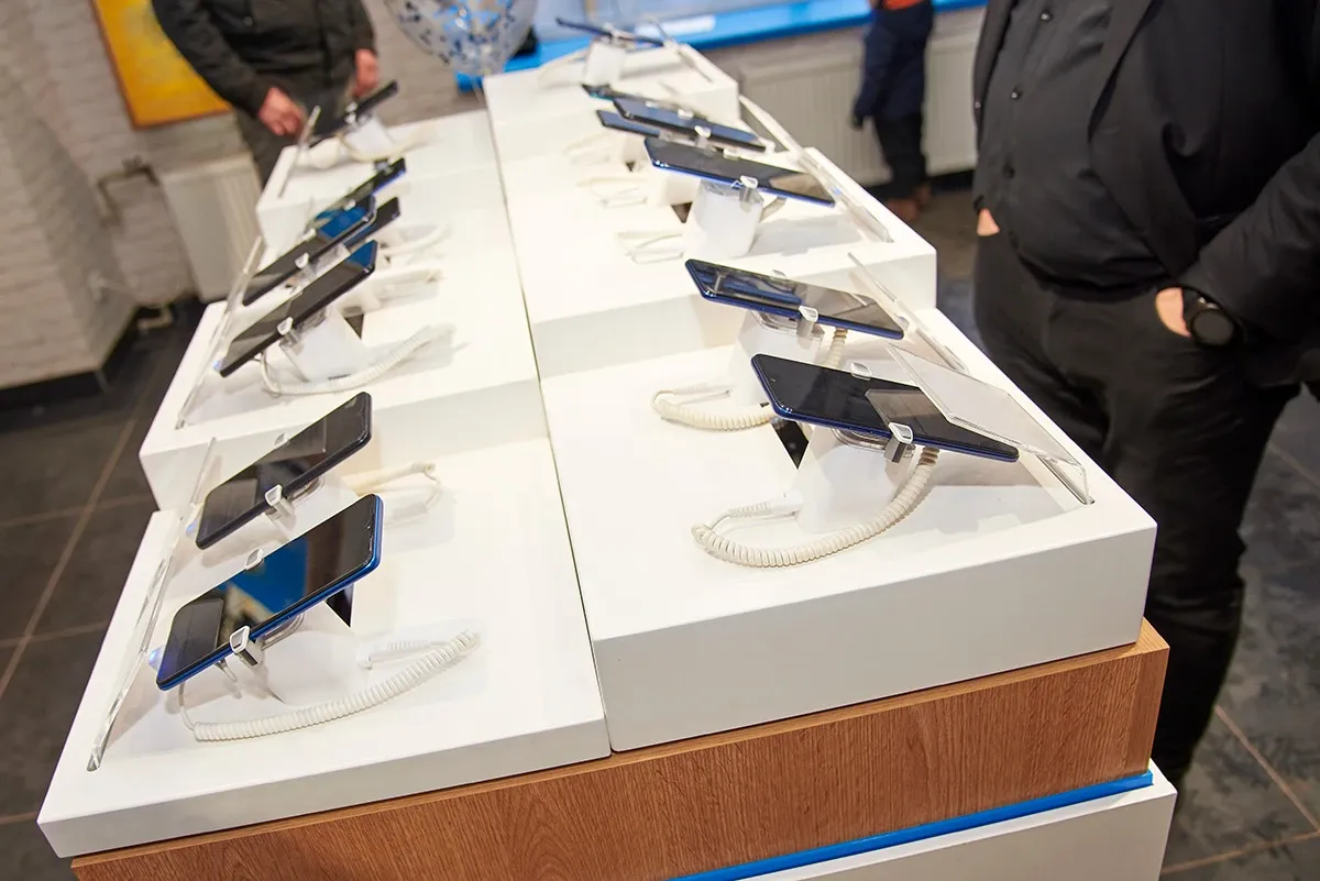 Smartphone Shipments Declined 4.1 Percent in 1Q26