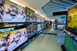 Large Area Display Shipments to Grow 2.6 Percent in 2025