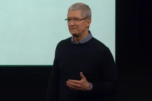Apple Expects $900 Million Hit from Tariffs in Fiscal Q3