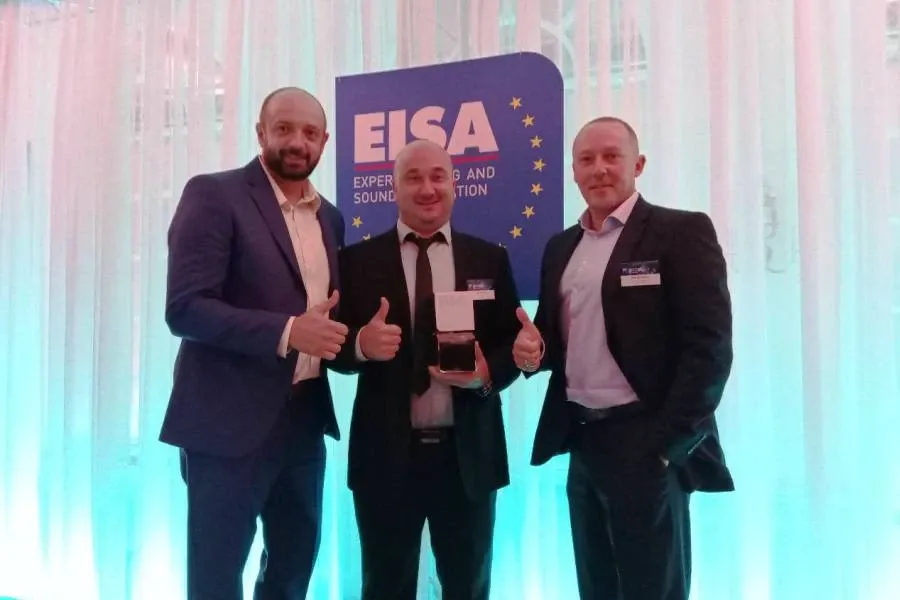 IFA 2018: NOA N10 Laureate of the EISA Best Buy Smartphone Award