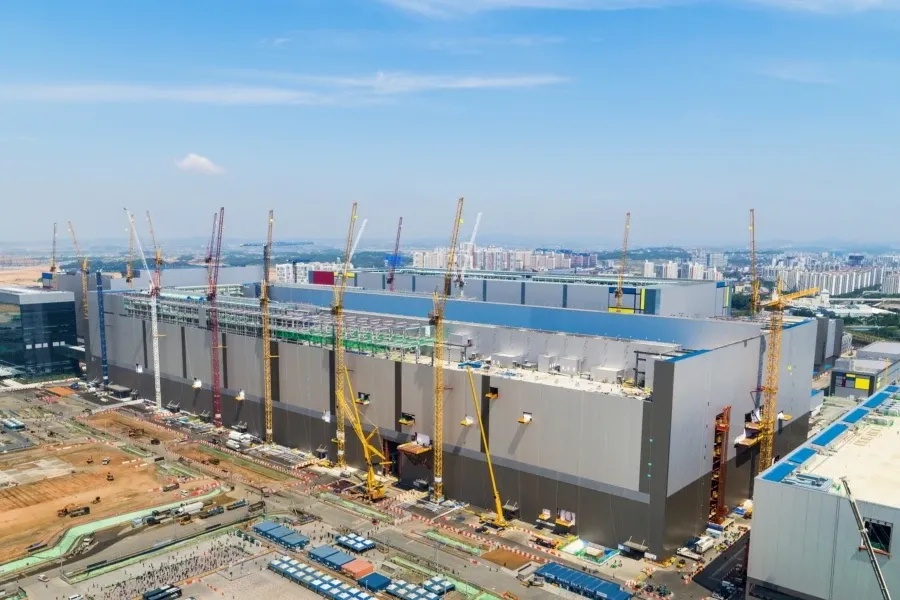Samsung to Open Five New Local Chip Plants