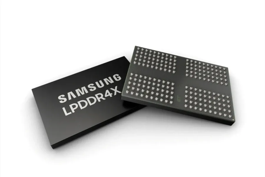 Samsung Begins Mass Production of 10nm-class DRAM for Automobiles