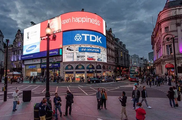 London Said to Seek Mobile Network Deal for Underground Trains