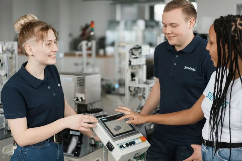 Siemens Starts Training of 1700 Apprentices