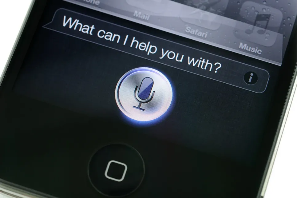 Apple Suspends Listening to Siri Queries Amid Privacy Outcry