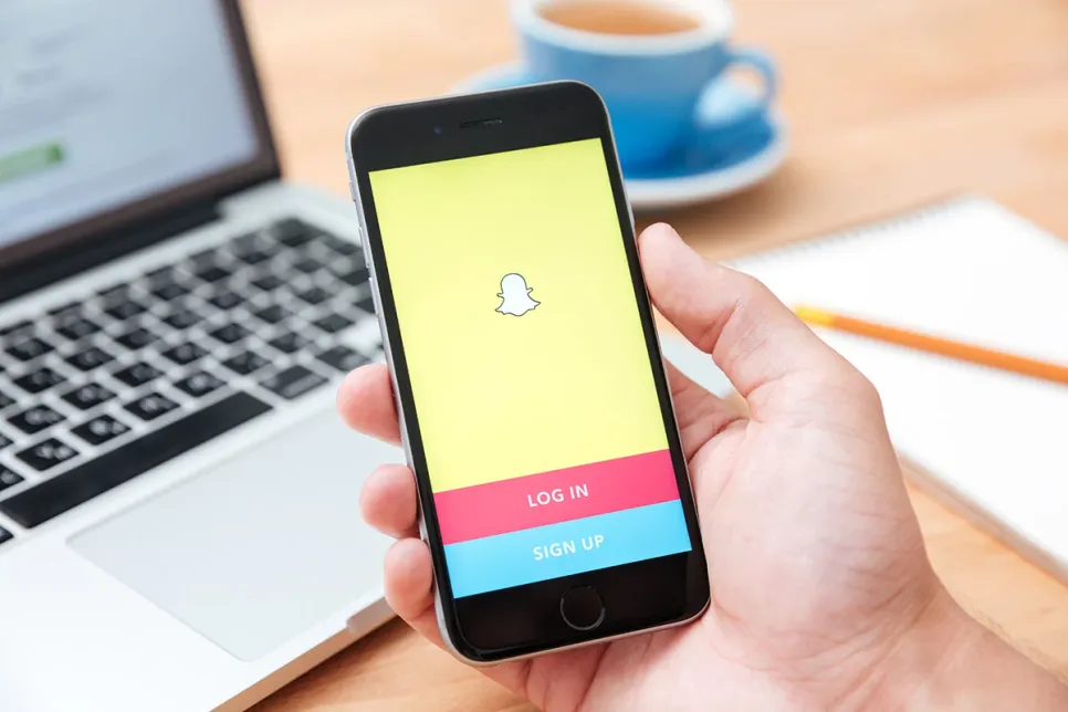 Younger Users Flock to Snapchat in the UK