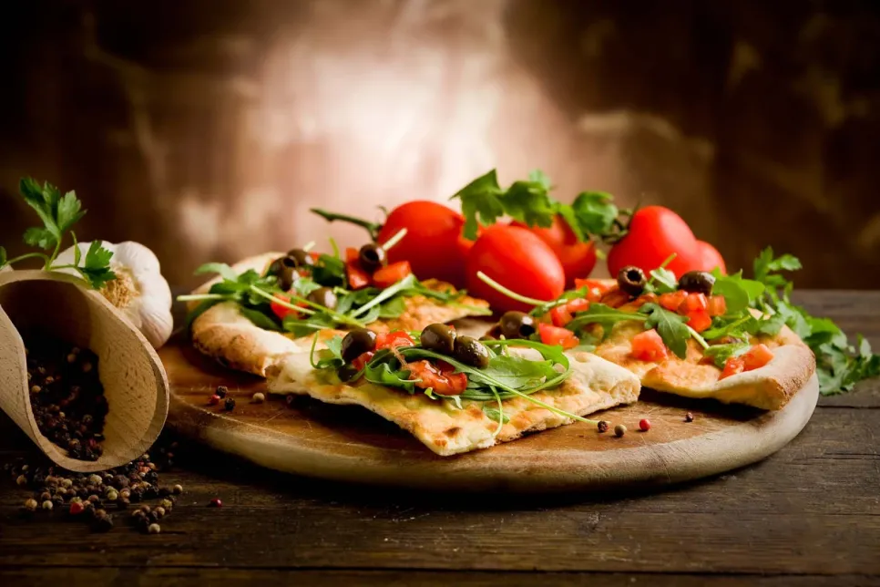 EC Investigates Agreements in the Online Food Delivery Sector