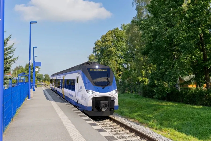 Siemens and DB to Test Hydrogen Train and Mobile Fueling Station