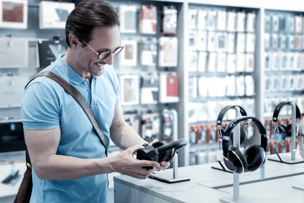 Global Smart Personal Audio Market Fell 3% in 3Q23