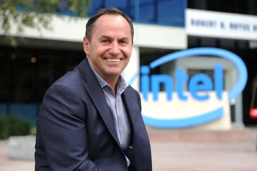 Intel Names Robert Swan CEO