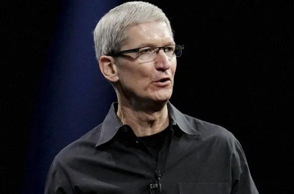 Apple CEO Sees Dividend Hikes, Calls Succession a Priority